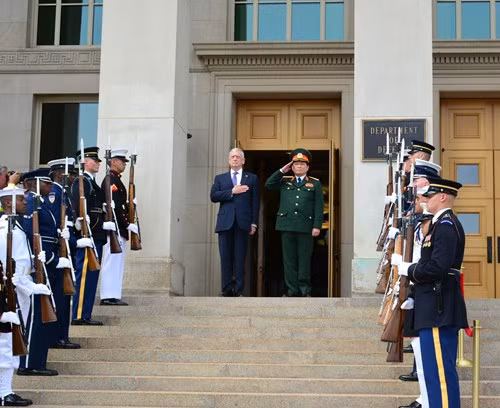 Viet-My thong nhat thuc day quan he quoc phong