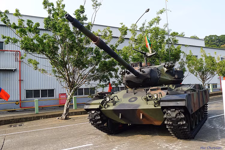 Ngoài ra hiện tại nước ta cũng có thể tiếp cận với các gói nâng cấp khác dành cho M41 từ một số quốc gia, nhất là từ Israel với mức giá nâng cấp phù hợp hoặc mua từng phần linh kiện tự nâng cấp theo yêu cầu trong nước nhằm tiết giảm tối đa chi phí cho dòng xe tăng lỗi thời này. Nguồn ảnh: zona-militar.