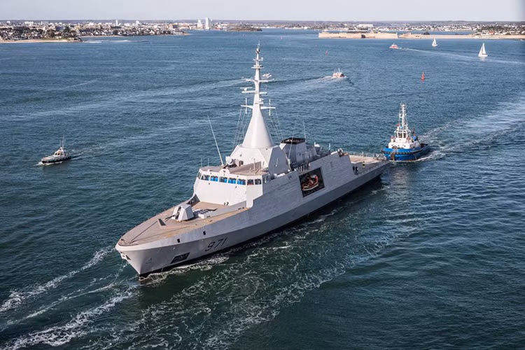 So với các lớp tàu hộ vệ hay tàu khu trục trong khu vực, SGPV của Hải quân Malaysia có phần vượt trội hơn về mặt công nghệ mặc dù nó không được trang bị các loại vũ khí tấn công đủ mạnh. Nhưng với MICA hay NSM, SGPV hoàn toàn có thể tự tin bảo vệ vùng biển Malaysia trước các mối đe dọa từ phía bắc hay phía đông. Nguồn ảnh: Maritime News.