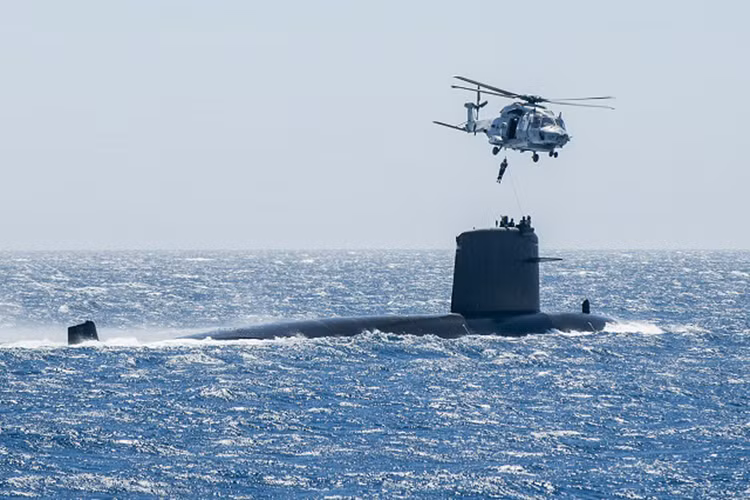 Dù vậy, các tàu ngầm Rubis ít nhiều vẫn mang lại cho Hải quân Pháp một số lợi thế nhất định trên biển trong giai đoạn cuối của Chiến tranh Lạnh ngay cả khi nó chỉ dừng ở mức chiến thuật. Mặt khác đây cũng là cách để Pháp hoàn thiện hơn các thiết kế tàu ngầm hạt nhân tương lai của mình điển hình là thông qua các tàu lớp Triomphant. Nguồn ảnh: Navy Recognition.