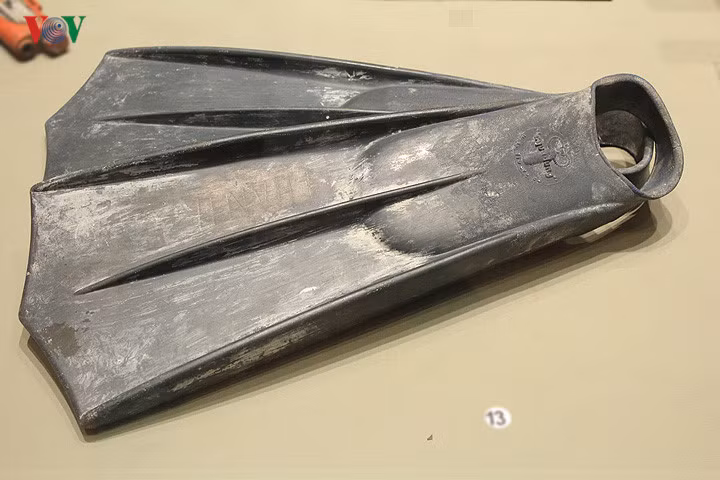 Chân vịt người nhái của các gián điệp biệt kích xâm nhập miền Bắc nước ta thời kỳ kháng chiến chống Mỹ. Nguồn ảnh: VOV.