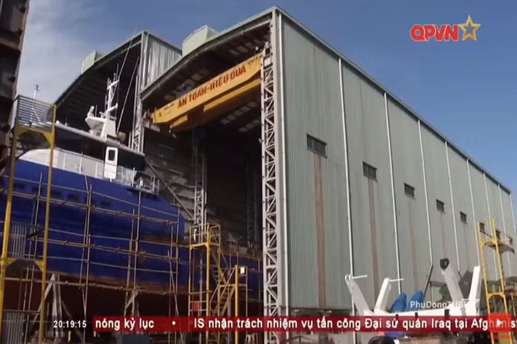 Vượt qua nhiều khó khăn trong việc chuyển giao và nắm bắt công nghệ những người lính thợ Z189 đã thực sự làm chủ được những công nghệ đóng tàu tiên tiến nhất từ các đối tác nước ngoài. Từng bước vươn lên trở thành một trong những nhà máy đóng tàu hàng đầu của TCCNQP. Nguồn ảnh: QPVN.