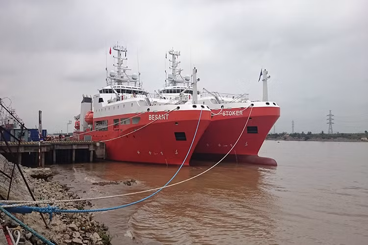 Còn hai tàu cứu hộ tàu ngầm là các tàu MV Besant và MV Stoker, các tàu này đều được Hải quân Australia đưa vào hoạt động trong thời gian gần đây. Nguồn ảnh: Naval Today.