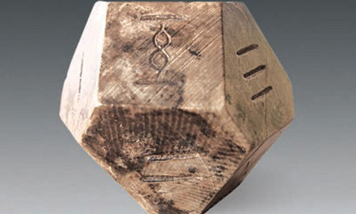 Phat hien xuc xac la lung trong ham mo Trung Quoc