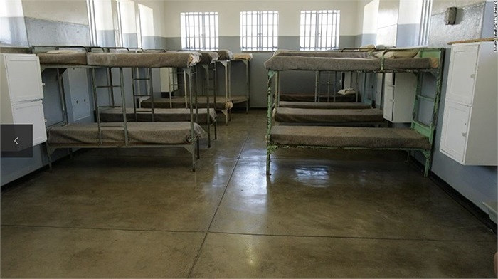 Một phòng giam tập thể.