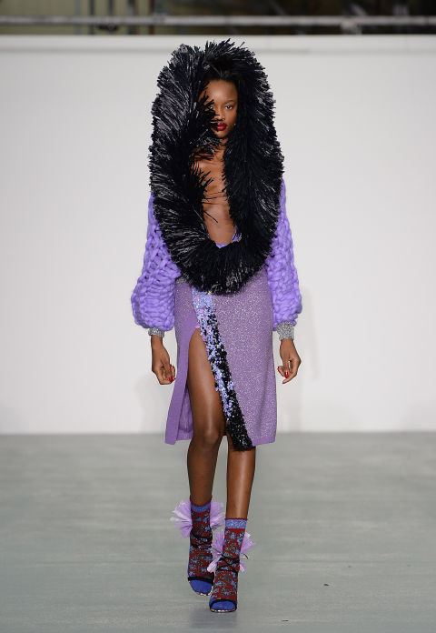 Mẫu thiết kế thể hiện sự phóng khoáng và quái dị của Sibling. Ảnh: Printerest.