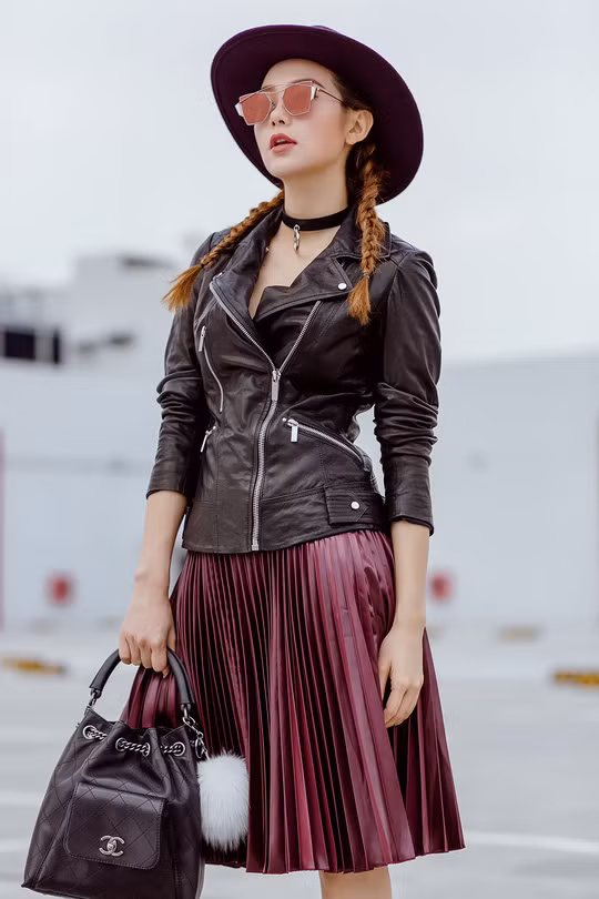 Ca sĩ Minh Hằng trẻ trung, năng động và cá tính với set đồ này. Ảnh: Phunutoday.