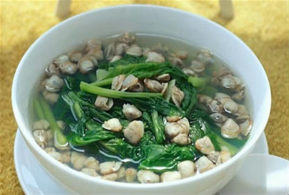 Không ăn trai hến khi bị bệnh gout, vì 3 loại nhuyễn thể trên là những thực phẩm có hàm lượng đạm cao, nên những những người có bệnh gout hoặc tiền sử bị bệnh gout không nên ăn nhiều