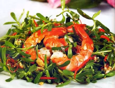 Mặc dù có vị đắng rất đậm nhưng món này lại cực hợp với các bữa nhậu vì có thể giúp giảm ngán ngấy, tốt cho sức khỏe.