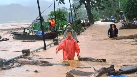 Moi nguy rinh rap tre mua mua lu cha me can biet-Hinh-2