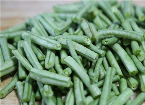 Ngoài ra, đậu đũa có thể được thu hoạch cứ sau vài ngày. Khoảng thời gian này tương đối ngắn, khiến thuốc trừ sâu trong đậu đũa chưa kịp thời tiêu tan.