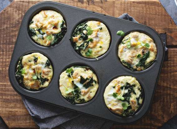 Người bị thận chỉ nên ăn lòng trắng trứng gà do trong lòng đỏ trứng có chứa nhiều phốt pho.