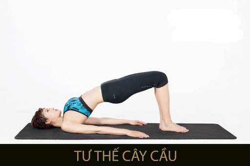 Động tác cây cầu là bài tập vô cùng đơn giản, dễ thực hiện nhưng hiệu quả mang lại cực kỳ “đáng gờm”. Ảnh: googleusercontent.