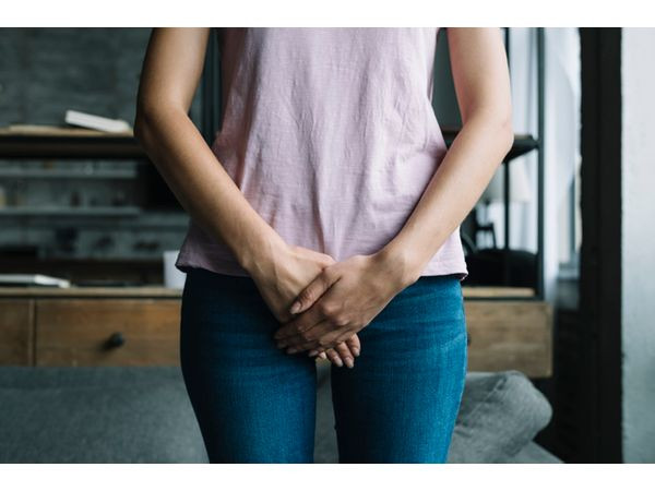  Viên đặt âm đạo chứa vitamin C: Viên đặt âm đạo chứa vitamin C giúp điều trị nhiễm khuẩn âm đạo hiệu quả. Cách thực hiện: Đặt 1 viên/ngày sau khi tham khảo ý kiến bác sĩ.