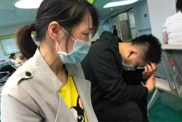 Con gái học xa nhà cuối tuần về lại đau bụng, bác sĩ kê đơn gây sửng sốt - Hình 2 Con gai hoc xa nha cuoi tuan ve lai dau bung, bac si ke don gay sung sot-Hinh-2