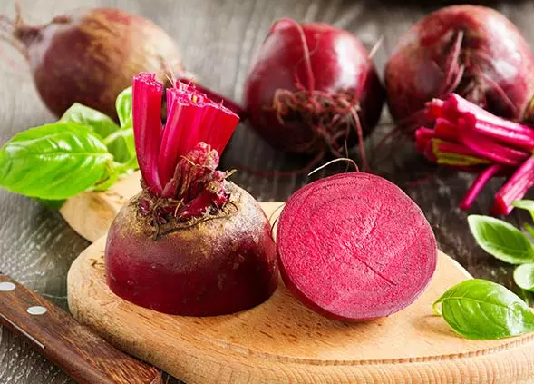 Củ cải đường dù có vị ngọt nhưng lại là 1 trong những thực phẩm chứa rất ít đường, trong khi lại giàu chất xơ và khoáng chất cùng chất chống oxy hóa. Ảnh: Stylezraze.