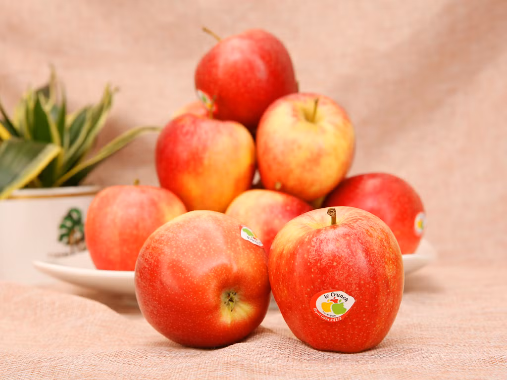 Do đặc tính tẩy rửa tự nhiên, táo còn giúp chống lại hơi thở có mùi. Ảnh: tgdd.