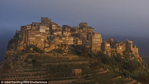 Yemen có chung đường biên giới với Saudi Arabia, sở hữu nhiều địa điểm khảo cổ tuyệt đẹp. Tuy nhiên, vùng đất này có tình hình chính trị căng thẳng và bất ổn. Ảnh: Shutterstock.