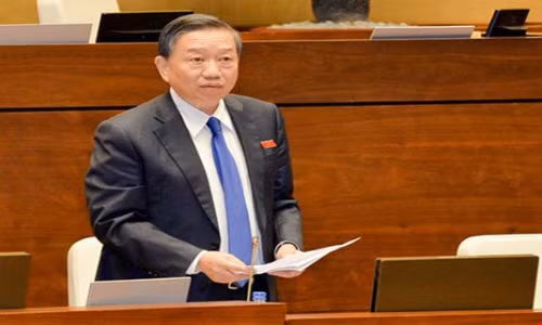 Bộ trưởng Bộ Công an Tô Lâm giải trình ý kiến ĐBQH về dự án luật Cảnh vệ.