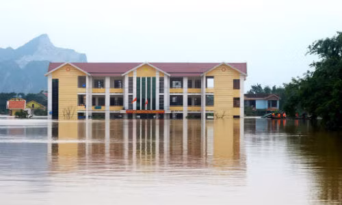 Đợt lũ bắt đầu từ sáng 31/10 gây ngập nhiều xã, phường của các huyện Tuyên Hóa, Minh Hóa, Quảng Trạch, thị xã Ba Đồn, Quảng Ninh, Lệ Thủy.