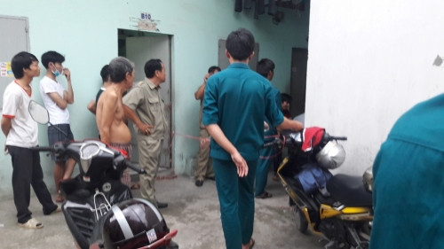 Vụ việc xảy ra tại khu trọ khiến nhiều người dân hoảng sợ.