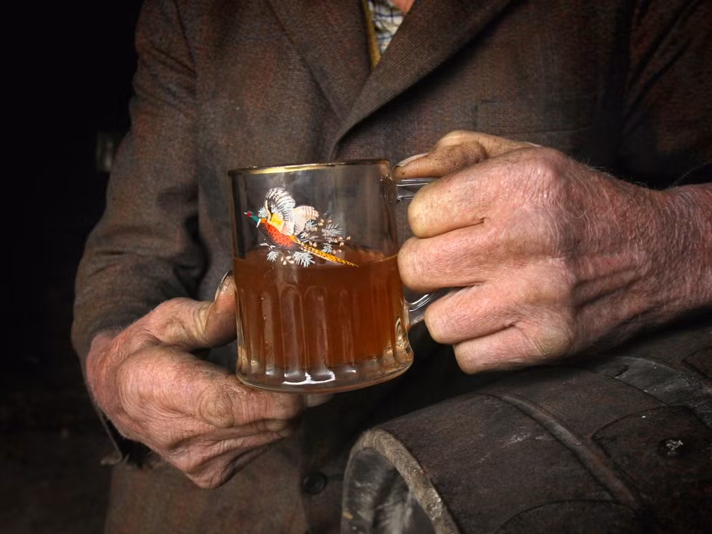 Tổng thống Mỹ John Adams thường bắt đầu mỗi buổi sáng với rượu táo.