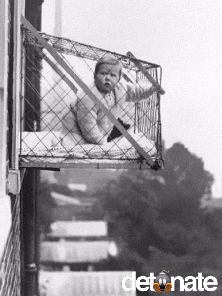 Vào năm 1973, những gia đình có con nhỏ sống ở các căn phòng chung cư chật chội thường lắp đặt lồng ngủ ở bên ngoài cửa sổ. Do vậy, trẻ nhỏ có thể tận hưởng ánh nắng mặt trời và không khí trong lành cũng như tập làm quen với độ cao.