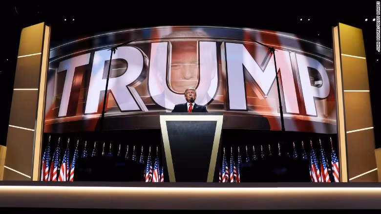 Tổng thống thứ 45 của Mỹ nói: "Sử dụng kỹ năng và tài năng của mình, nhưng trên hết là sự ngoan cường. Coi mình là người chiến thắng có nghĩa là không bao giờ được bỏ cuộc". Ảnh: CNN.