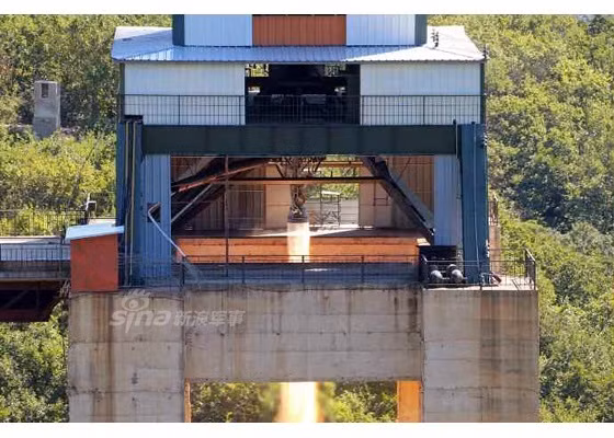 Cận cảnh bệ thử động cơ tên lửa mới của Triều Tiên.