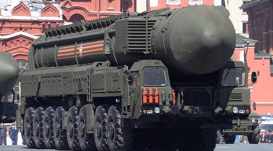 Mùa hè năm nay trên các phương tiện truyền thông đại chúng xuất hiện thông tin về các khó khăn nghiêm trọng trong việc nghiên cứu chế tạo và thử nghiệm xe kéo họ Platforma. Ví dụ, khi có tải lớn lên bánh xe thì các động cơ điện bị đoản mạch. Thời hạn hoàn thành mọi công việc của họ xe Platforma-O được chuyển từ năm 2020 sang 2022, còn Bộ Quốc phòng chủ động bắt đầu công trình thiết kế - thử nghiệm mới nhằm chế tạo xe kéo siêu nặng theo mô hình truyền thống.