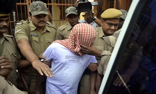 Hung thủ bị cảnh sát bắt giữ ngay sau khi phát hiện ra sự việc.