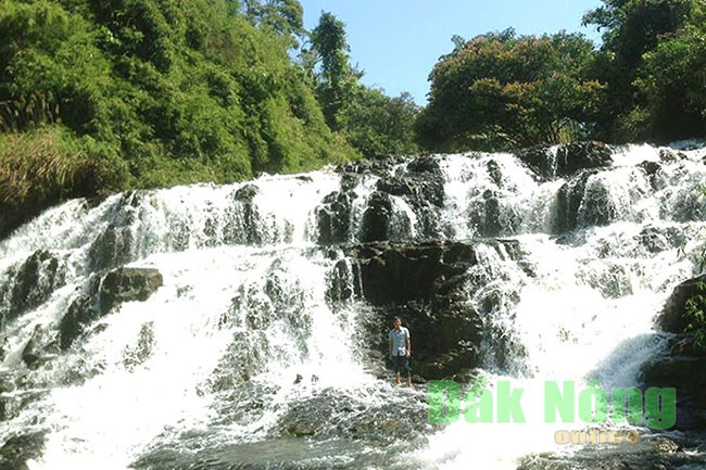 Thác 5 tầng. (Ảnh: Đắk Nông Online)