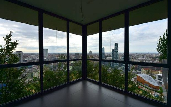 Năm 2014, tòa tháp chung cư Bosco Verticale đã giành được giải thưởng International Highrise Award. Đây là giải thưởng tôn vinh các tòa nhà có chiều cao từ 100m trở lên được hoàn thành gần thời điểm trao giải.