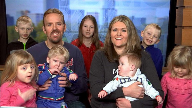 Giờ đây, Julie đã là mẹ của cả đàn con.