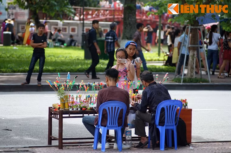 Một số hình ảnh khác ở bờ Hồ Gươm ngày Quốc khánh 2/9 năm 2016