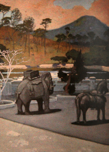 Tượng voi và ngựa ở sân chầu của lăng Gia Long.