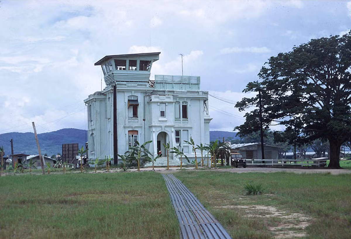 Tháp điều khiển không lưu ở căn cứ không quân An Khê, Gia Lai.
