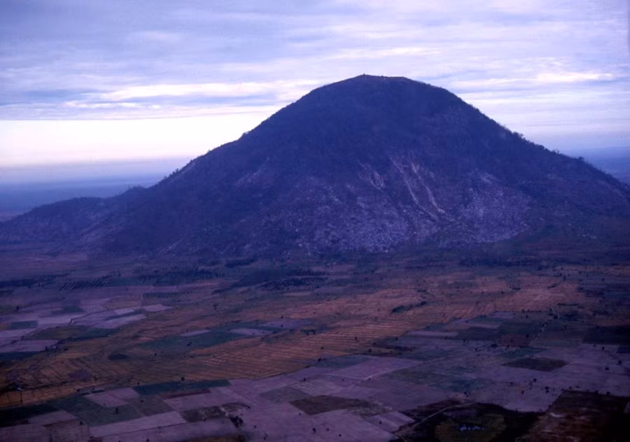 Núi Bà Đen ở Tây Ninh.
