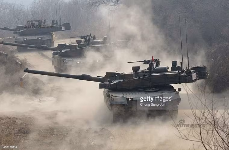 Đặc biệt, đây được xem là lần đầu tiên xe tăng chiến đấu chủ lực K-2 tiên tiến nhất Hàn Quốc tham gia tập trận số lượng lớn kể từ khi chính thức đưa vào phục vụ.