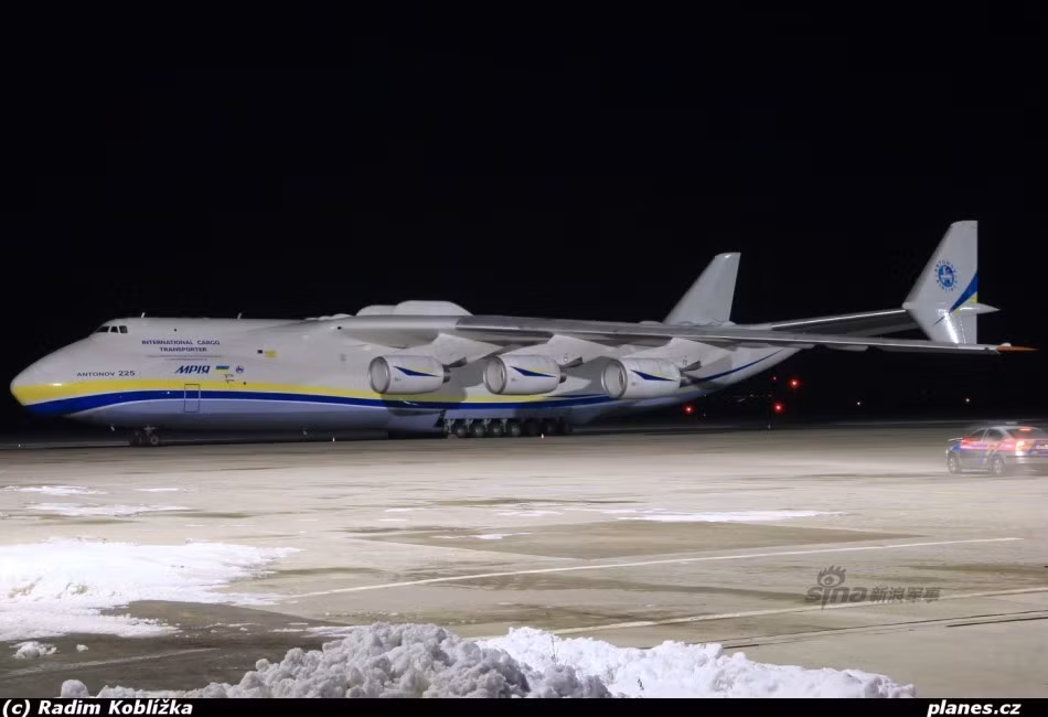 Như chúng ta đã biết, hiện nay trên thế giới chỉ có duy nhất một chiếc máy bay vận tải An-225 Mirya – loại máy bay vận tải lớn nhất thế giới hiện nay, sở hữu 240 kỷ lục khó có thể phá vỡ.