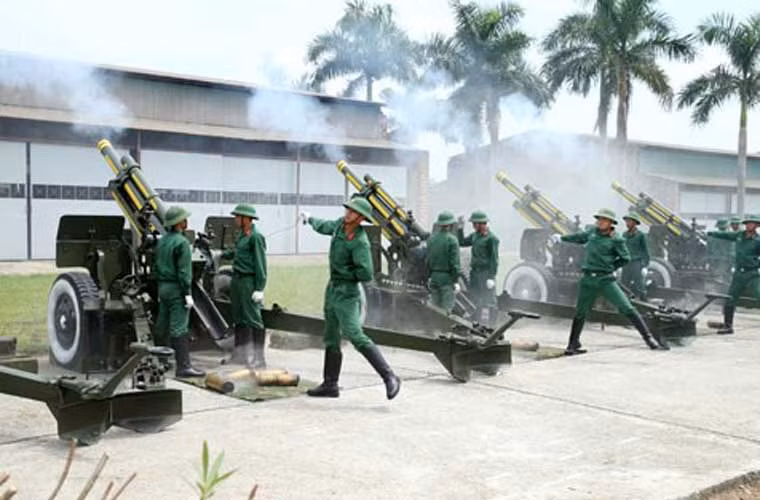 Bức ảnh quân sự Việt Nam đáng lưu tâm – Bộ đội Lữ đoàn 45 huấn luyện bắn pháo 122mm M30 chuẩn bị cho dịp kỷ niệm 70 năm Quốc khánh nước Cộng hòa Xã hội Chủ nghĩa Việt Nam.