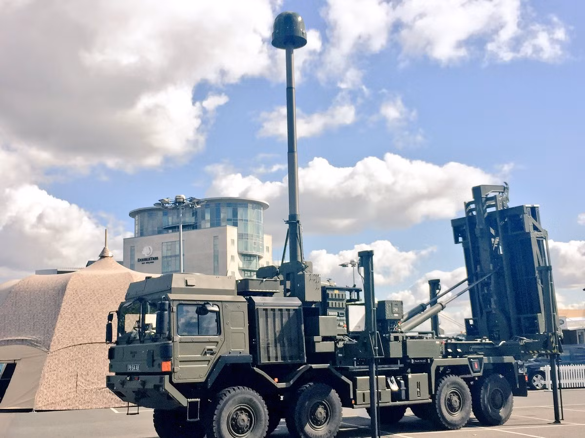 Được biết, vụ thử nghiệm hệ thống phòng không Land Ceptor thành công chỉ vài ngày sau khi Bộ Quốc phòng Anh thông báo hệ thống Sea Ceptor đã được đưa vào phục vụ trong Hải quân Hoàng gia Anh. Ảnh: Twitter.