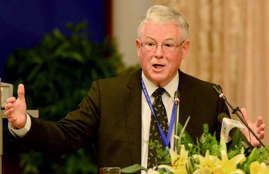 Giáo sư Carl Thayer (Học viện Quốc phòng Australia).