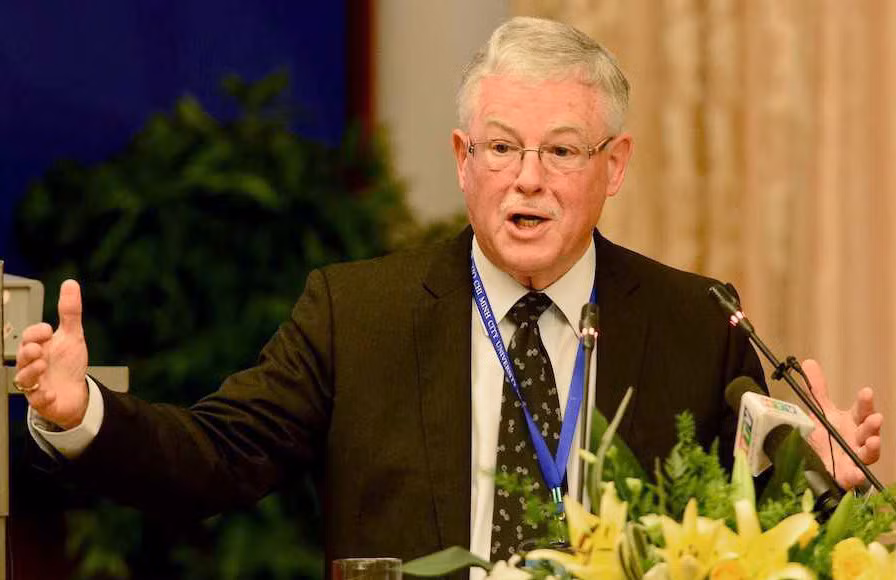 Giáo sư Carl Thayer (Học viện Quốc phòng Australia).