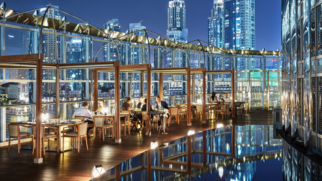 Khách sạn Armani Hotel Dubai có nhiều nhà hàng mang ảnh hưởng từ các quốc gia trên khắp thế giới.