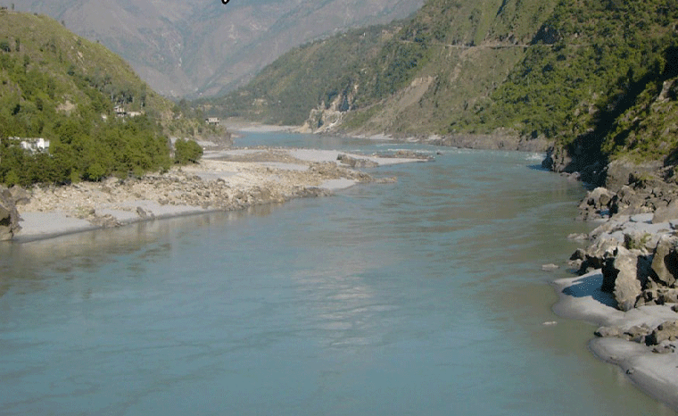 Tên của quốc gia này bắt nguồn từ dòng sông Ấn. Mặc dù rộng lớn nhưng Ấn Độ chỉ có một múi giờ duy nhất.