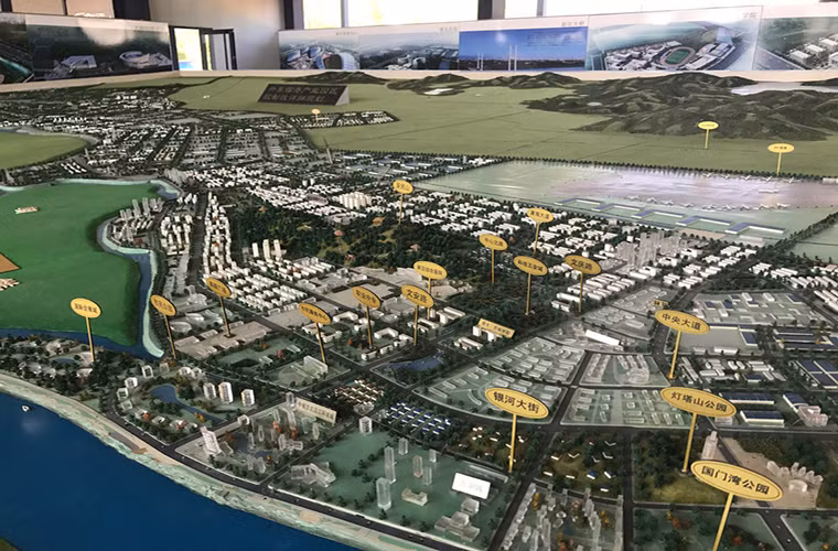 Theo Business Insider, từ khi nhà lãnh đạo Kim Jong-un cam kết sẽ tạo “môi trường thuận lợi” cho đầu tư nước ngoài tại Triều Tiên hồi đầu năm nay, giá bất động sản tại Đan Đông đột nhiên tăng vọt.