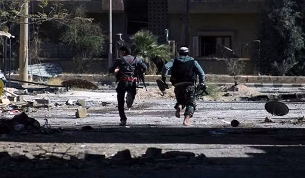 Một khi Hajar al-Aswad được giải phóng, Quân đội Syria sẽ mở cuộc tấn công quy mô lớn nhằm “kết liễu” phiến quân IS tại các khu vực mà chúng chiếm đóng ở Trại Yarmouk. Ảnh: FNA.