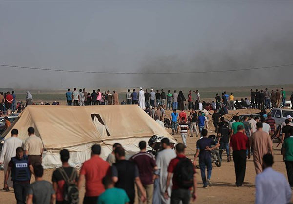 Người biểu tình Palestine dựng lán trại gần biên giới Gaza-Israel. Ảnh: FNA.