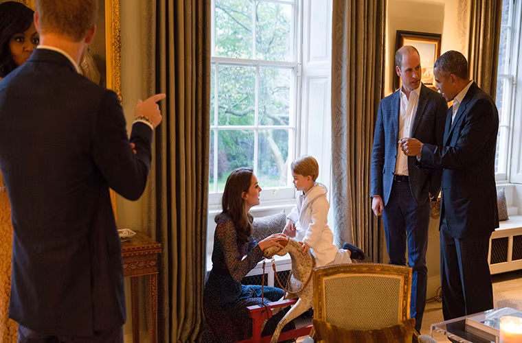 Hoàng tử Harry và Công nương Markle sẽ là "hàng xóm" của vợ chồng Hoàng tử William. Họ cũng sống trong Cung điện Kensington. Ảnh: The Week.